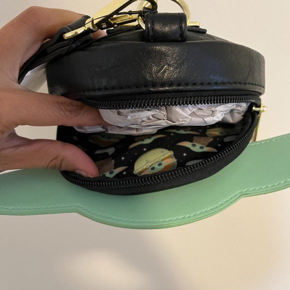 Disney Loungefly Wristlet - The Child - Baby Yoda- Grogu - Star Wars - Picture 4 of 4